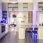 Casati Modern Two-room Corso Buenos Aires Milán